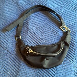 (New) forever 21 black and silver Fanny pack